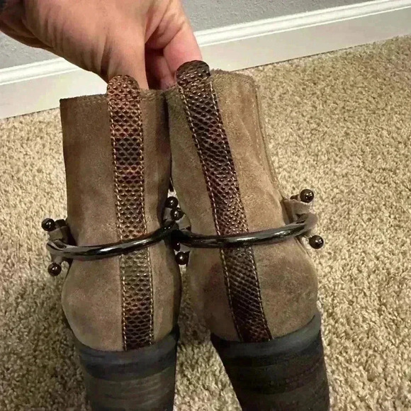 Donald J Pliner DIGG Western Couture Collection Distressed Suede Boots 9.5 women - Picture 5 of 9